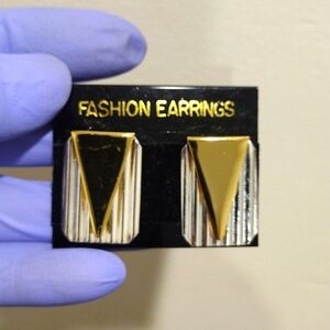 Women's Stylish Polished Two tones Dainty Design Post Teardrop Earrings